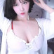 피지컬 좋은 겨우디 빨간 브라끈 가슴골