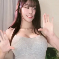 갓세희 회색 초미니 미시룩 육덕 몸매 윗슴 바운스