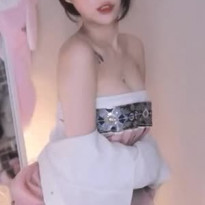 개량한복 입은 BJ 김유디 오프솔더 가슴골