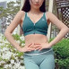 표은지 야외에서 운동복 레깅스 룩북