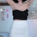 수련수련 검은 튜브탑 묵직한 가슴 슴부먼트