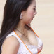 치어리더 김보라 흰레이스 브라 가슴골