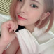 모델 김효연 티셔츠 걷어서 보여주는 귀여운 브라 가슴골