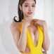 레이싱 모델 유리안 노란 모노키니 팔로 모은 가슴골
