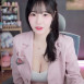 D컵 수련수련 자켓속 흰나시 가슴골