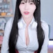 수련수련 흰 셔츠 단추가 터질려고하는 가슴골