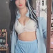 수련 수련 단추푼 셔츠 흰브라렛 하늘색 돌핀팬츠 춤출때 마다 출렁이는 가슴골