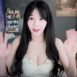 수련수련 끌어 올리는 란제리룩 가슴골 치치직 넘버원