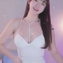 둘기얏 묵직한 가슴골 슬립 의상