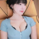강인경 블랙 레이스 브라 삐져나온 가슴골
