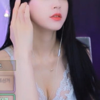 BJ 문월 순백의 레이스 슬립 누드톤 브라 가슴골 레전드 찍는 미모