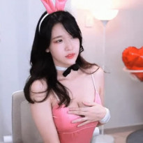 BJ 이아린 섹시한 핑크 바니걸 가슴골 엉덩이