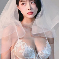 김갑주 브라만 입은 웨딩 신부 큰 가슴