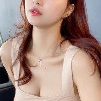 오또맘 근접 가슴골