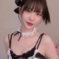 츄정 메이드복 가슴골