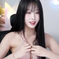 가슴 모아주는 한갱 핑크 레이스 슬립