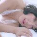 나른한 강인경 속옷차림으로 침대 뒹굴